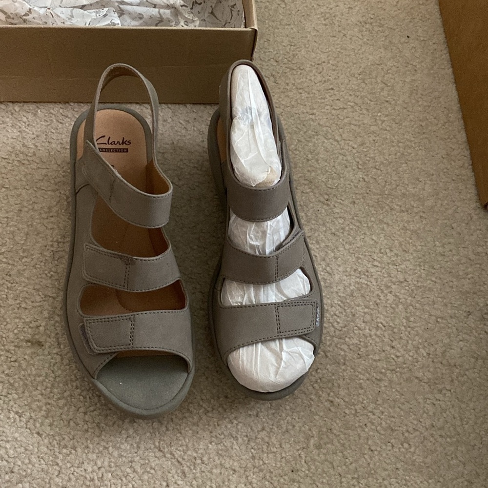 Clarks wedge sandals - Picture 2 of 4